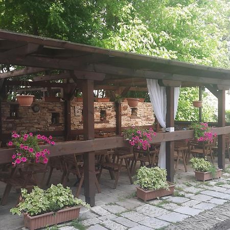 Семеен Хотел-Ресторант Маламовата Къща غوتسه دلتشو المظهر الخارجي الصورة